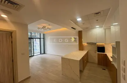 شقة - غرفة نوم - 2 حمامات للايجار في ذا ايست كريست - ديستريكت 17 - قرية جميرا الدائرية - دبي