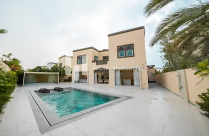 Villa - 3 Bedrooms - 4 Bathrooms for sale in Regional Large - Regional - Jumeirah Park - Dubai