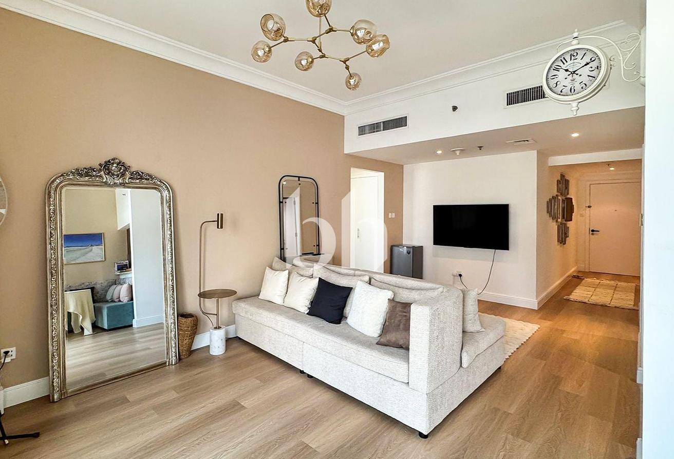 1BR Furnished | Lake View | Mid Floor photo 3