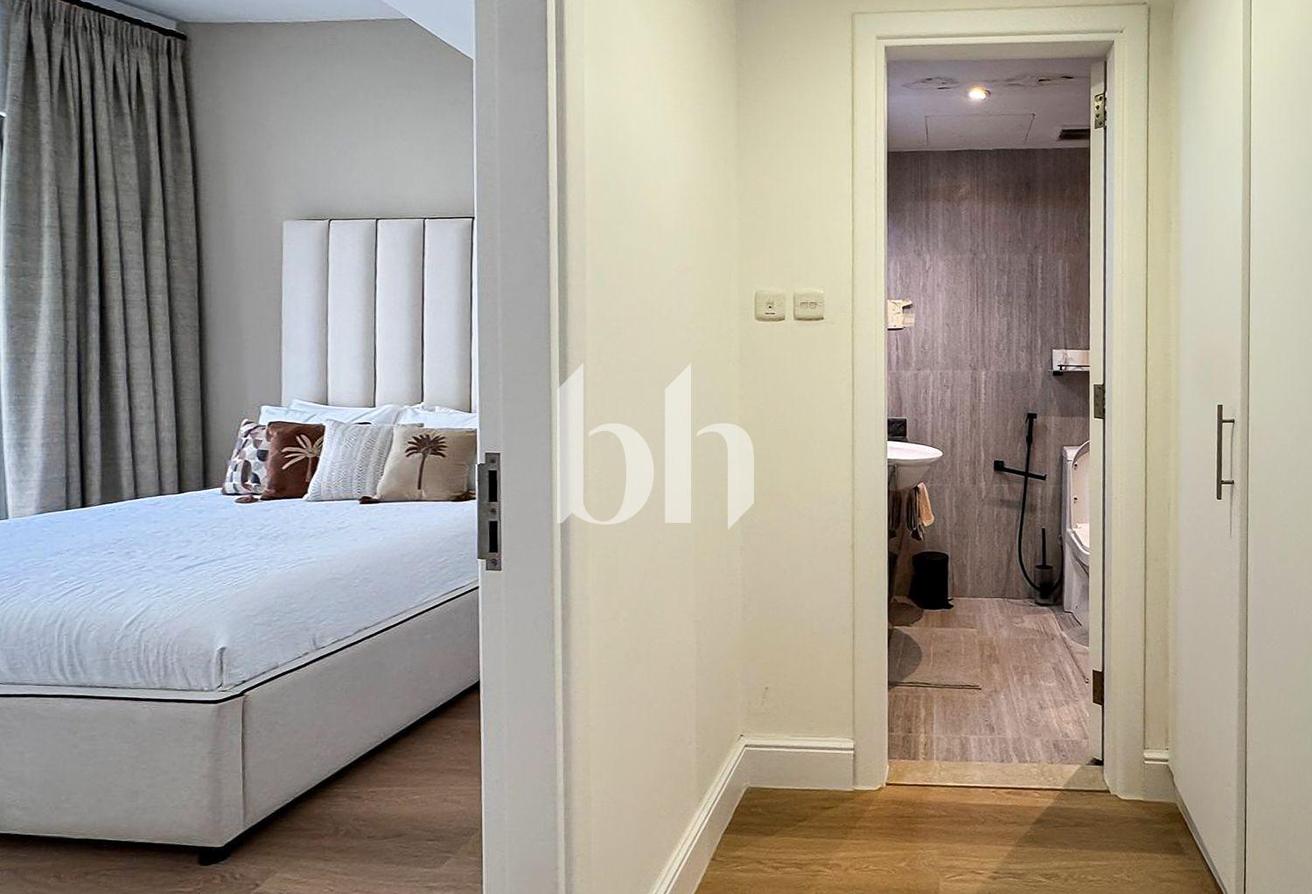 1BR Furnished | Lake View | Mid Floor photo 13