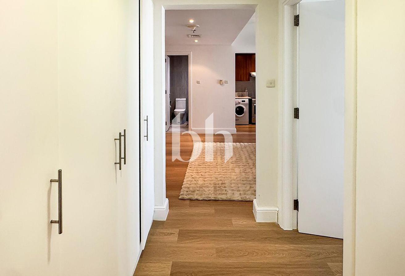 1BR Furnished | Lake View | Mid Floor photo 8