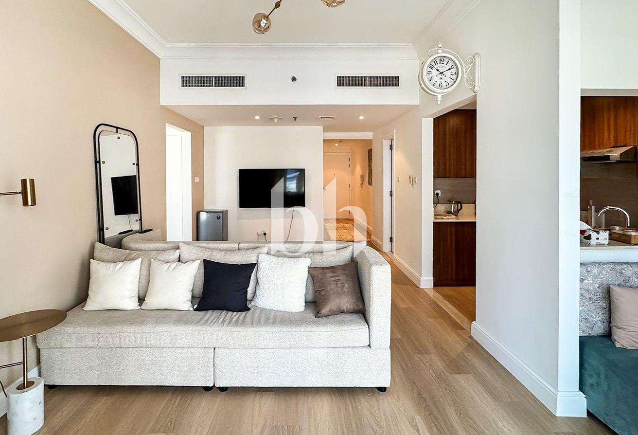 1BR Furnished | Lake View | Mid Floor photo 5
