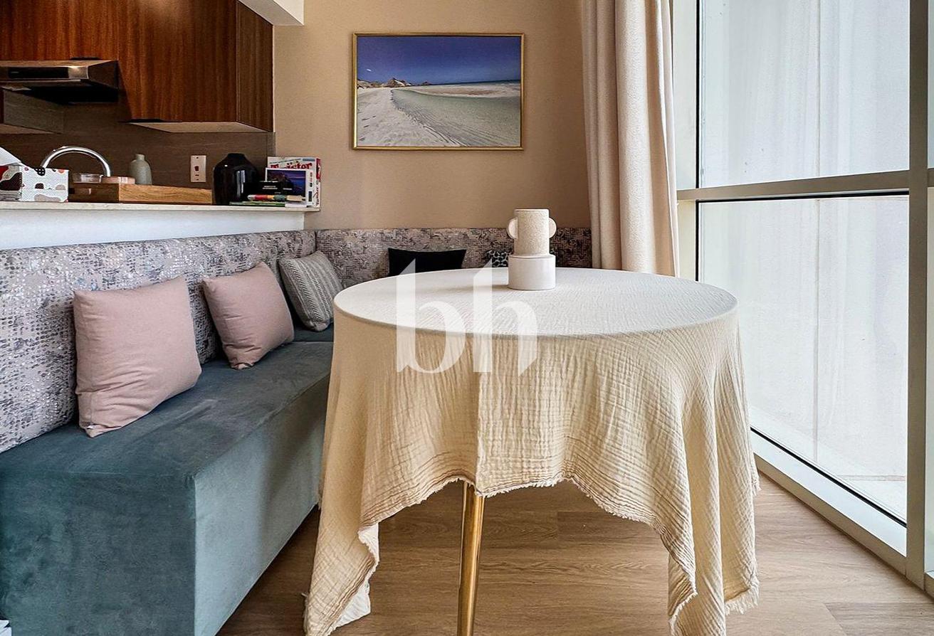 1BR Furnished | Lake View | Mid Floor photo 9