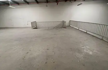 مستودع - استوديو - 1 حمام للايجار في 18 المنطقة الصناعية رقم - المنطقة الصناعية بالشارقة - الشارقة