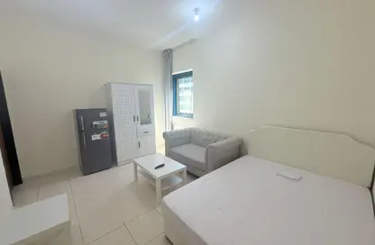 شقة - 1 حمام للايجار في شارع خليفة - أبوظبي