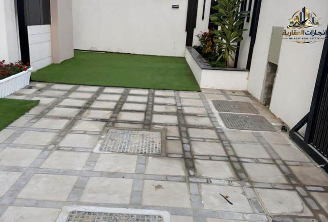 123838993 - Property Image 2