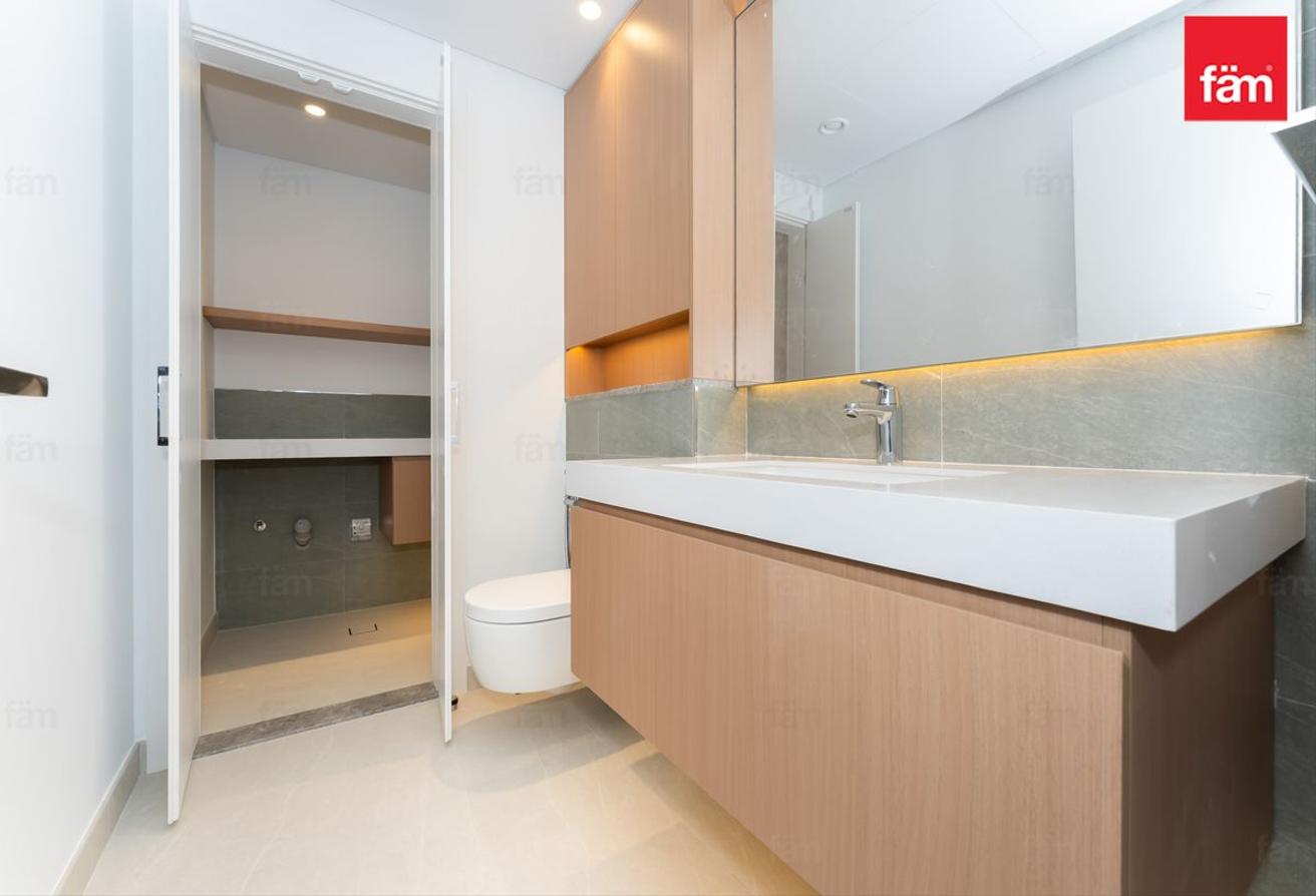 Brand New|Mid Floor|Maid Room|Golf Course View photo 14