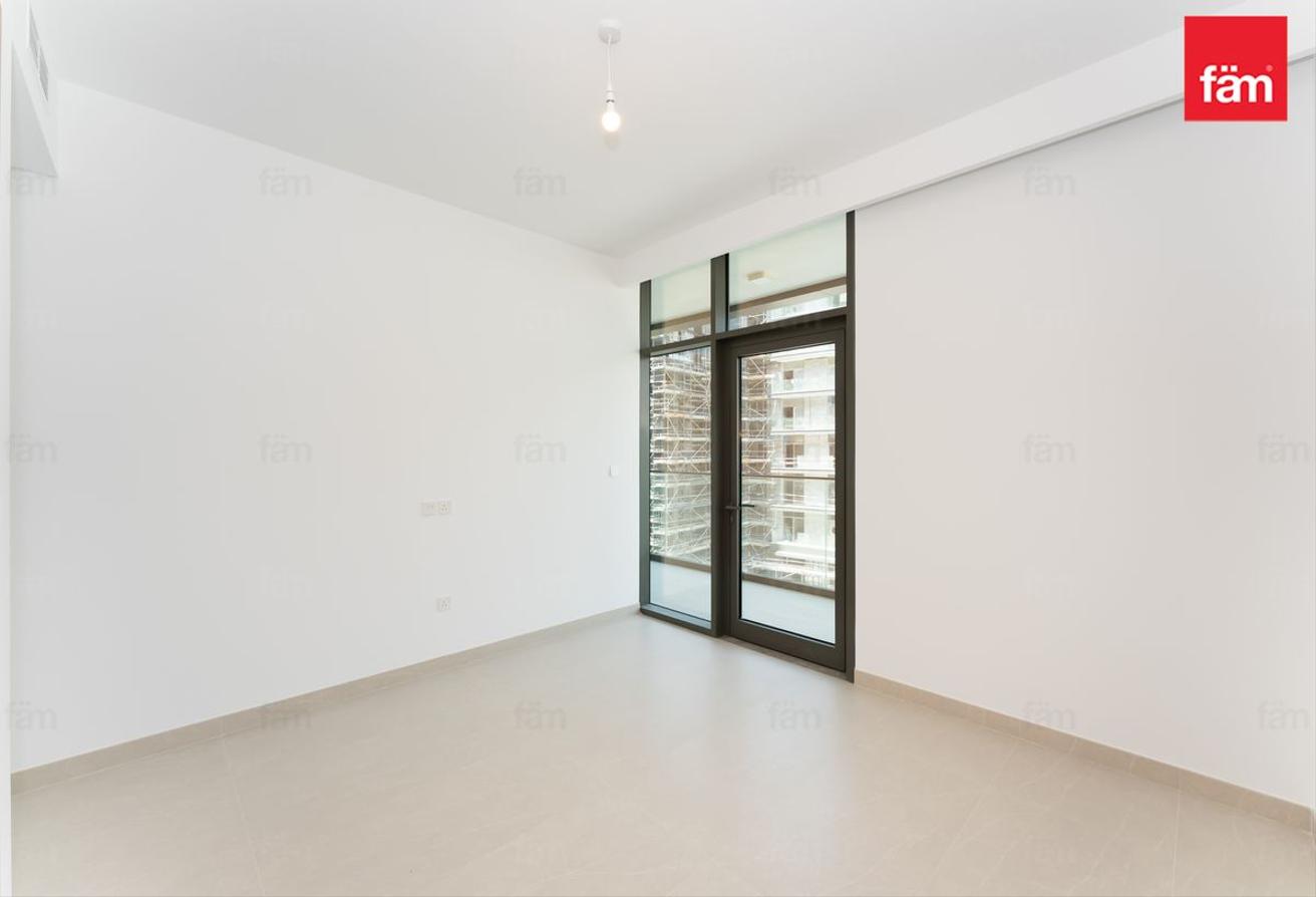 Brand New|Mid Floor|Maid Room|Golf Course View photo 9