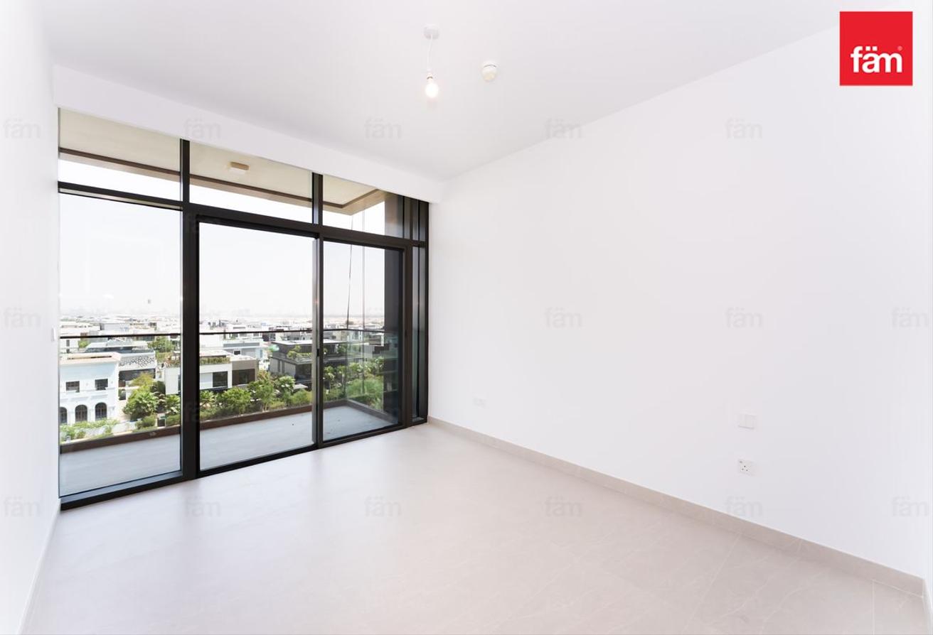 Brand New|Mid Floor|Maid Room|Golf Course View photo 5