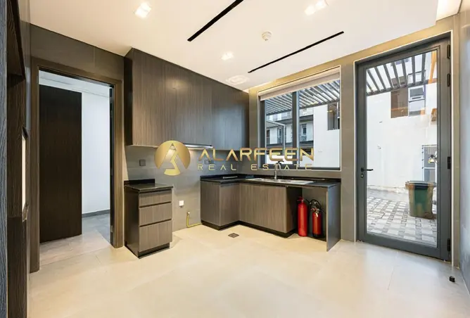 82803287 - Property Image 2