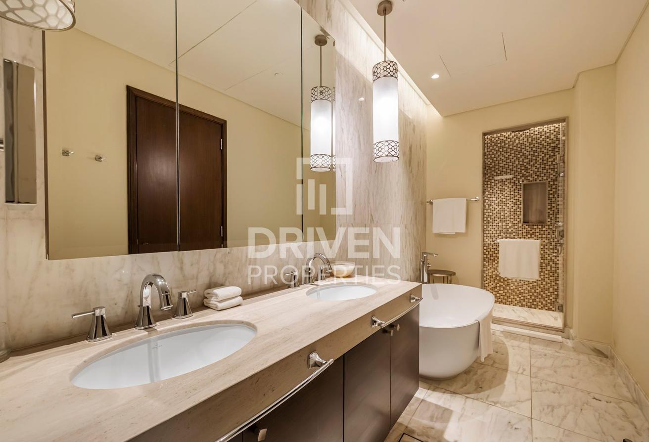 Furnished | Spacious | High Floor | Luxurious photo 16