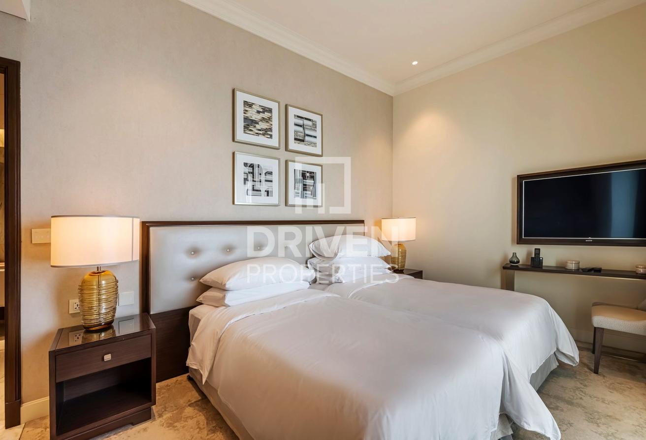 Furnished | Spacious | High Floor | Luxurious photo 12