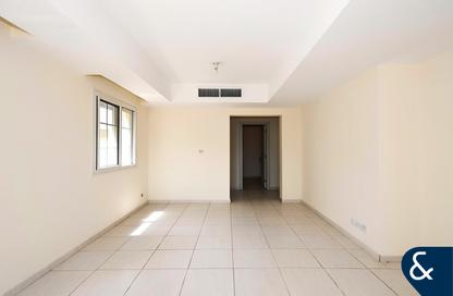 Villa - 2 Bedrooms - 2 Bathrooms for rent in Springs 9 - The Springs - Dubai