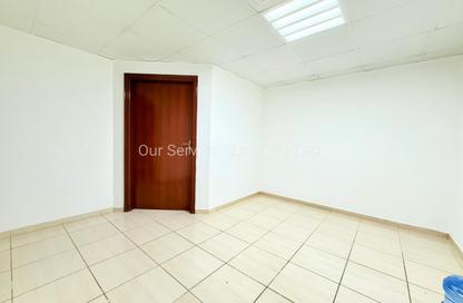 Apartment - 2 Bedrooms - 3 Bathrooms for rent in New Al Taawun Road - Al Taawun - Sharjah