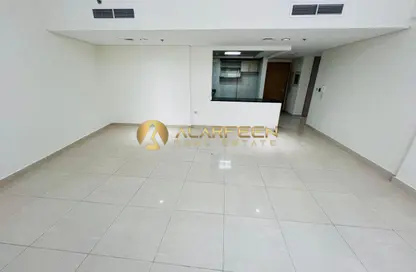 شقة - 2 غرف نوم - 3 حمامات للايجار في ادور - منطقة 11 - قرية جميرا الدائرية - دبي