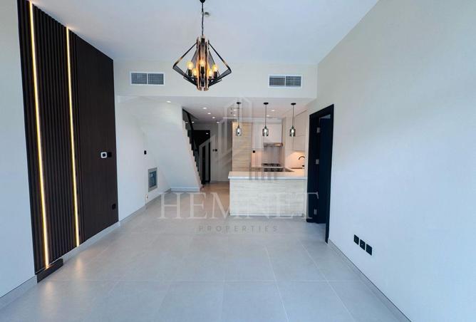109042995 - Property Image 2