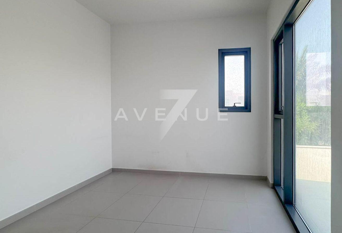 Community Expert | Pool Access | Corner Unit photo 9