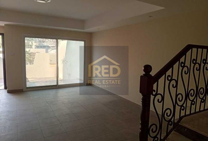 73843449 - Property Image 3