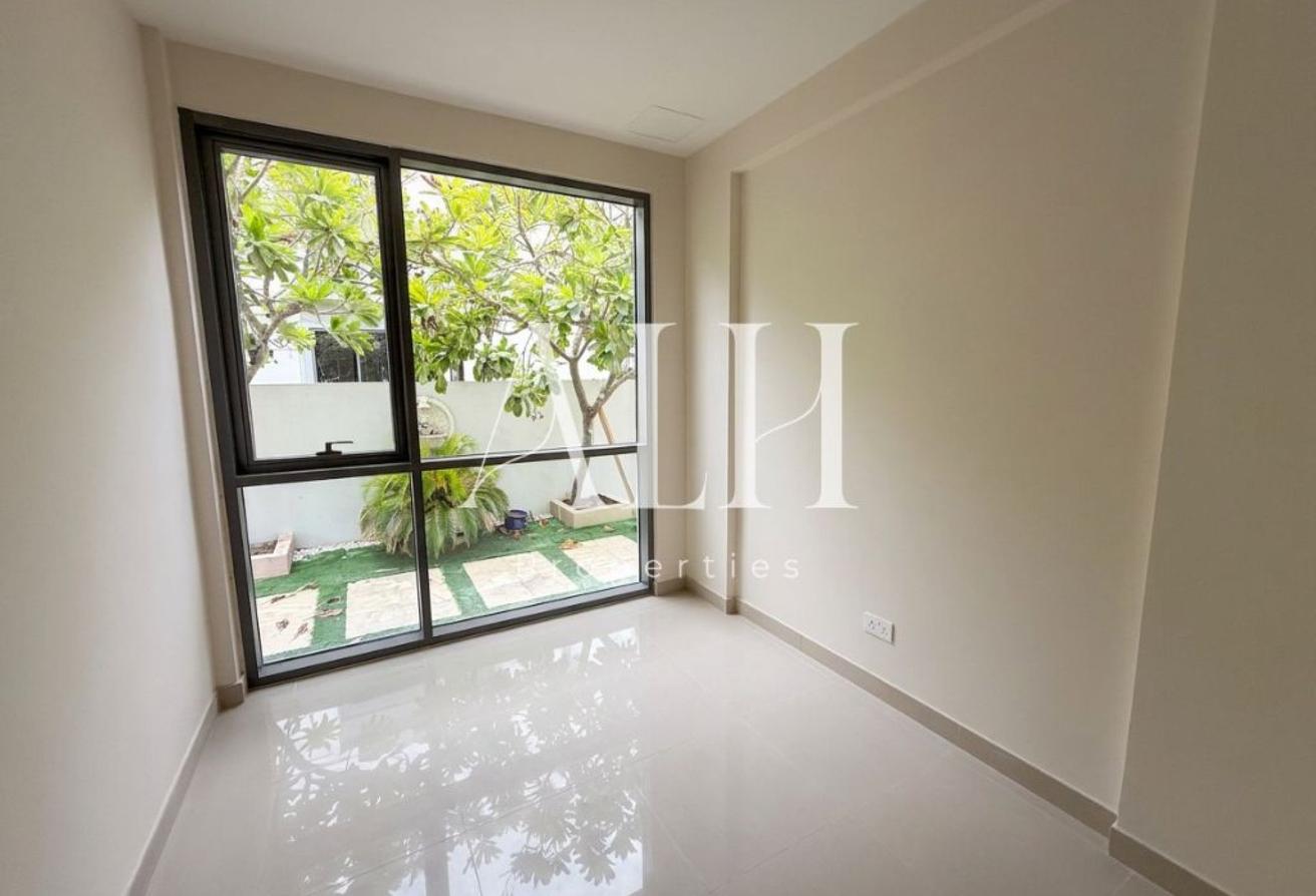 Private Pool | Extended 4 bed | Enclosed Kitchen photo 5