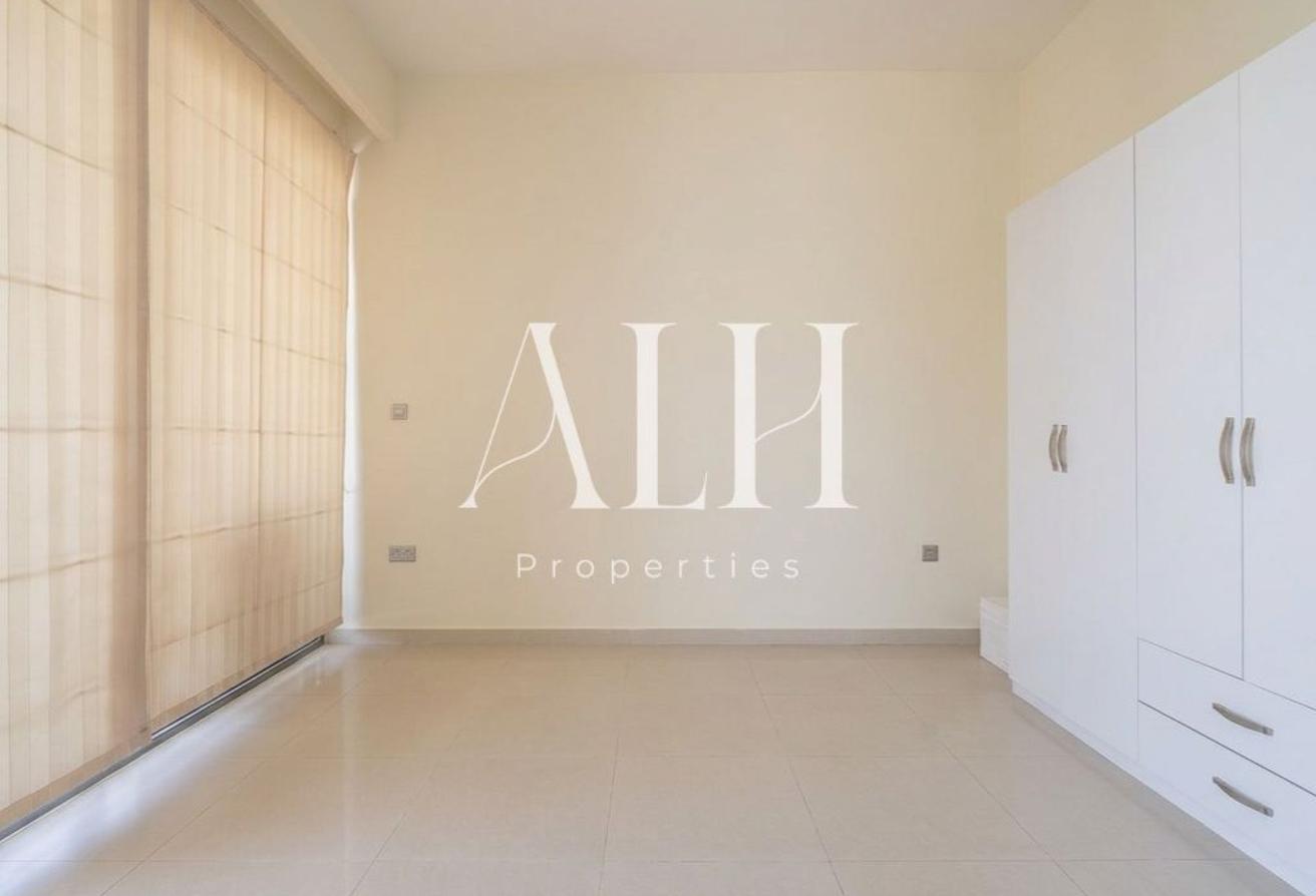 Private Pool | Extended 4 bed | Enclosed Kitchen photo 10