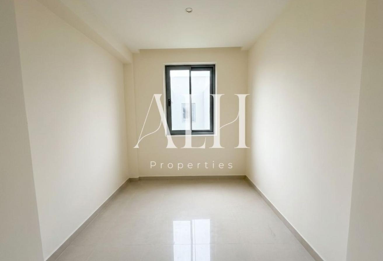 Private Pool | Extended 4 bed | Enclosed Kitchen photo 12
