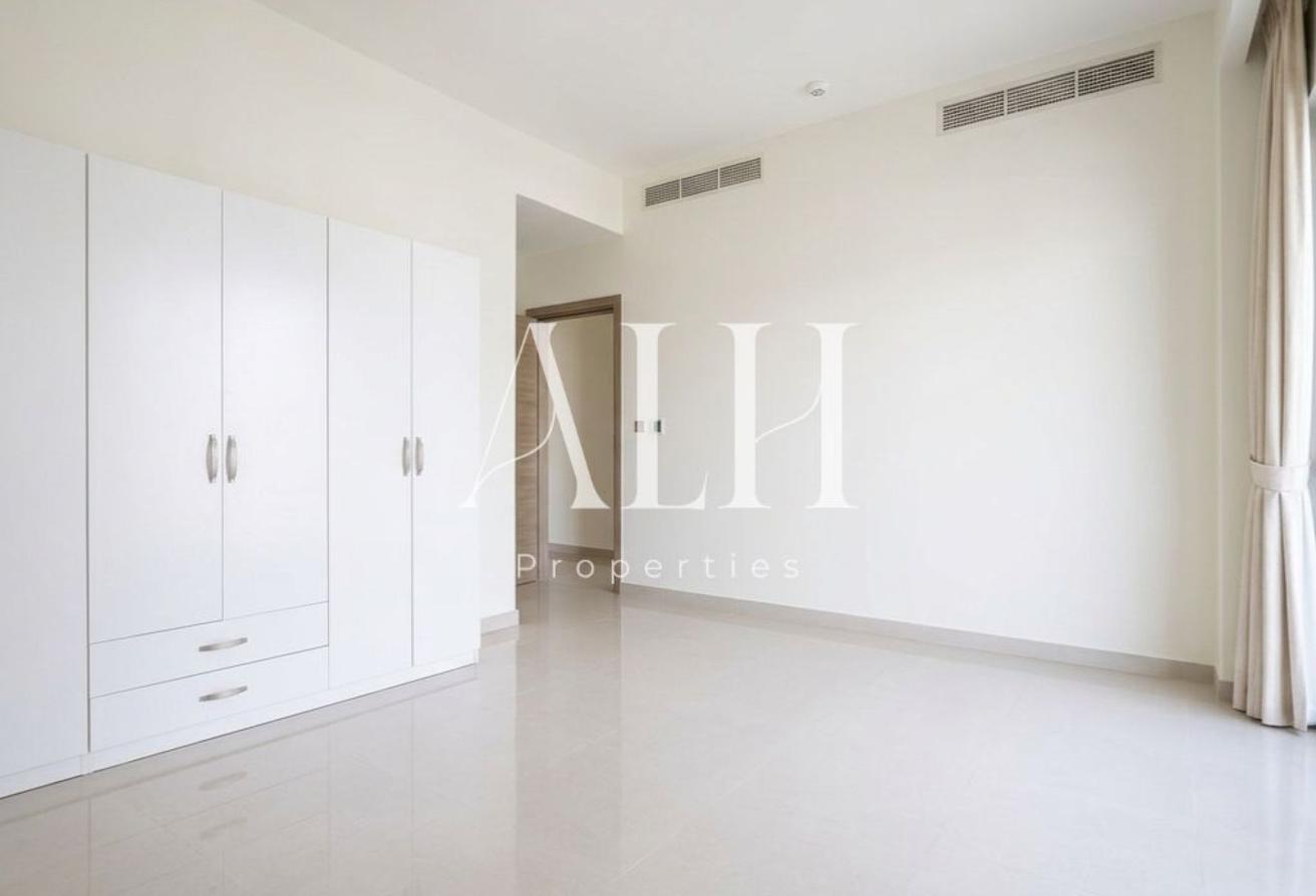 Private Pool | Extended 4 bed | Enclosed Kitchen photo 9