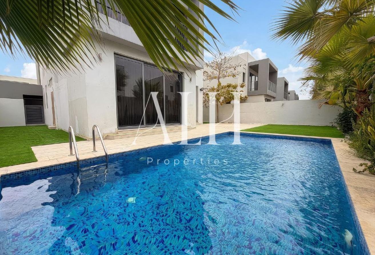 Private Pool | Extended 4 bed | Enclosed Kitchen photo 13