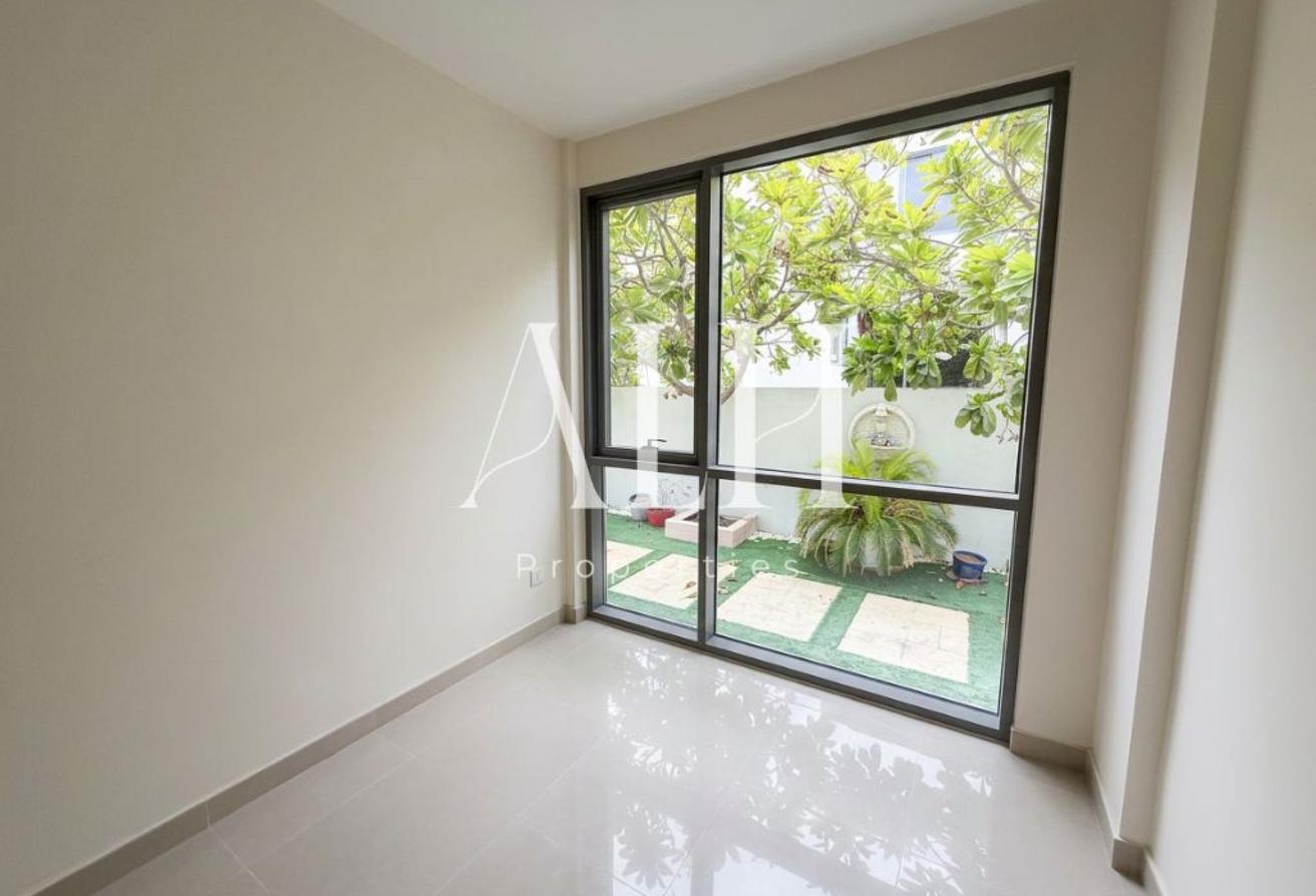 Private Pool | Extended 4 bed | Enclosed Kitchen photo 6