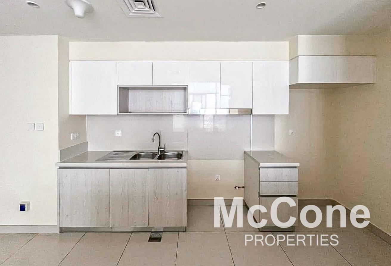 Vacant | Open Kitchen | Pool Facing photo 6