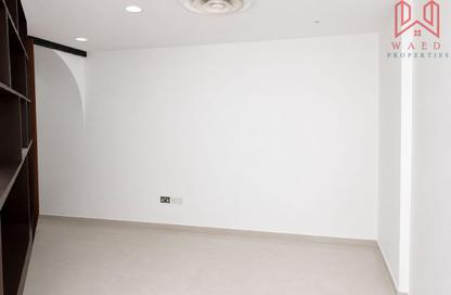 Retail - Studio - 1 Bathroom for rent in Oud Metha Building - Oud Metha - Bur Dubai - Dubai