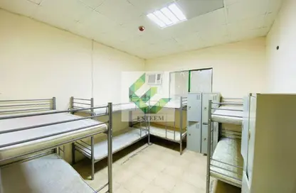 Labor Camp - Studio for rent in M-33 - Mussafah Industrial Area - Mussafah - Abu Dhabi