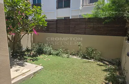 تاون هاوس - 2 غرف نوم - 2 حمامات للايجار في قرية الخليج - الغدير - أبوظبي