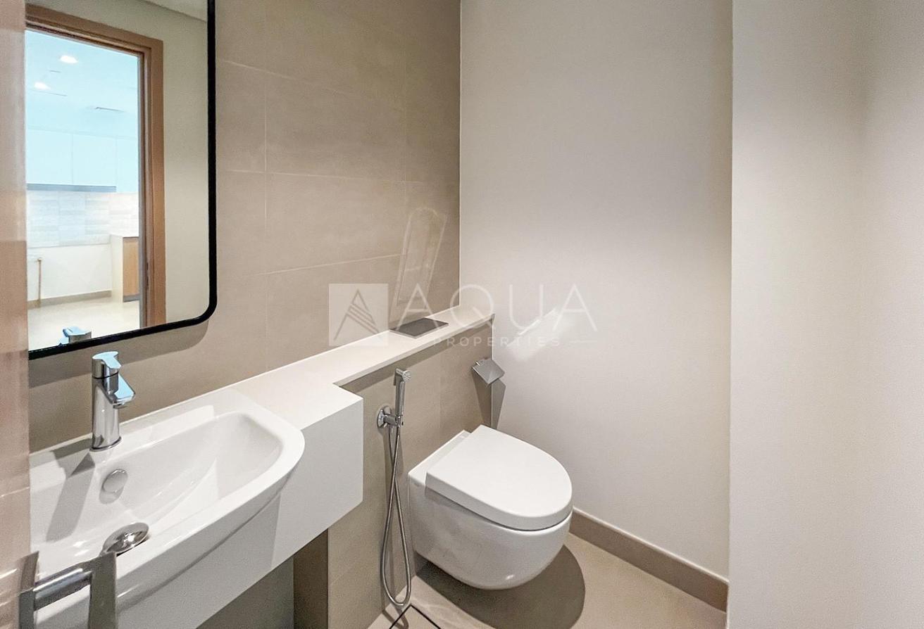 Well Designed | 3 Bedroom | Spacious Unit photo 7