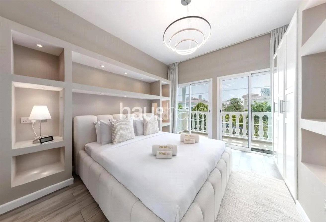 Gorgeous Family Home | Fully Upgraded | Furnished photo 13