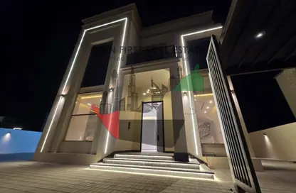 Villa - 3 Bedrooms - 5 Bathrooms for rent in Al Aweer 1 - Al Aweer - Dubai