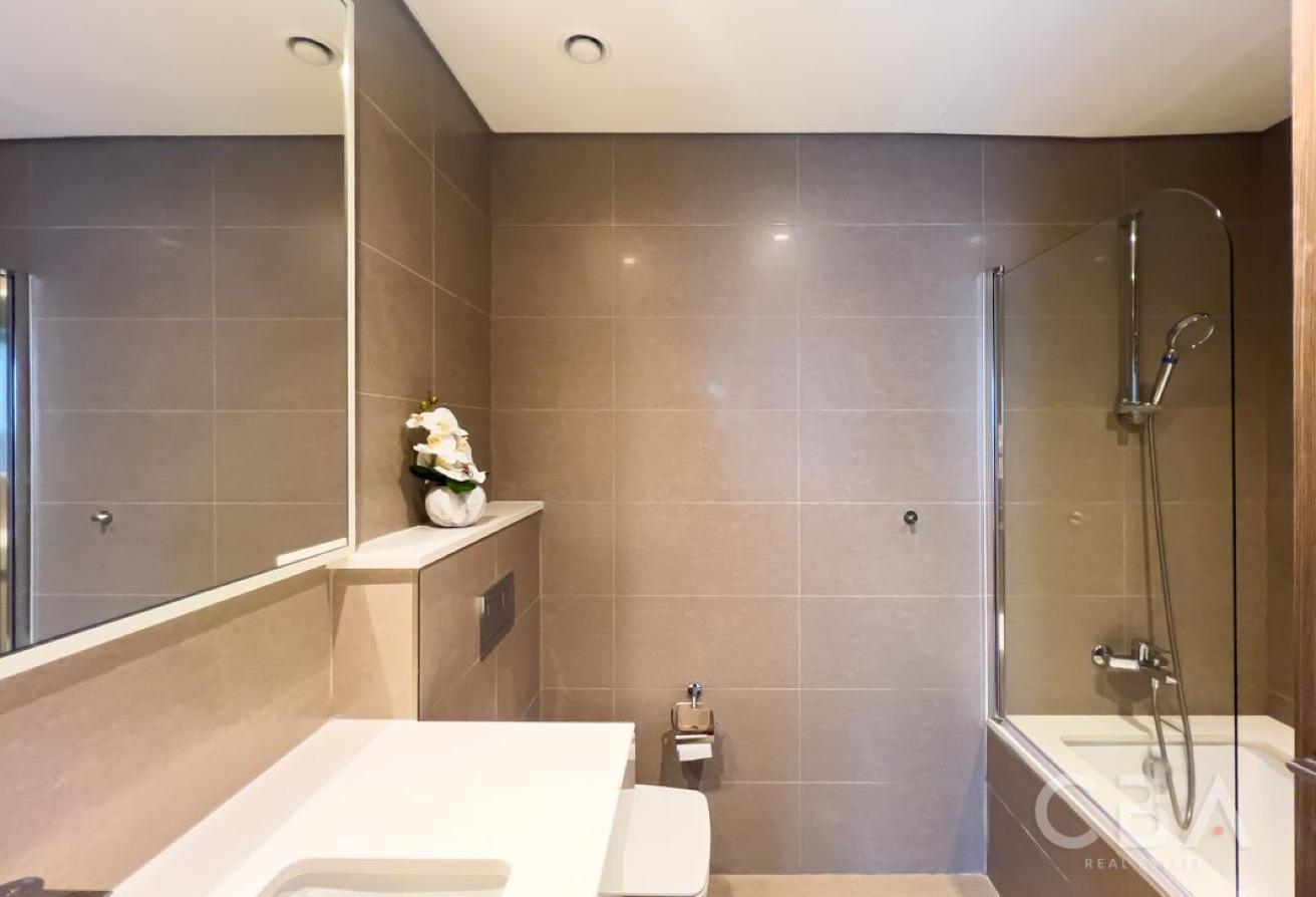 Full Burj Khalifa View | Furnished | High Floor photo 14