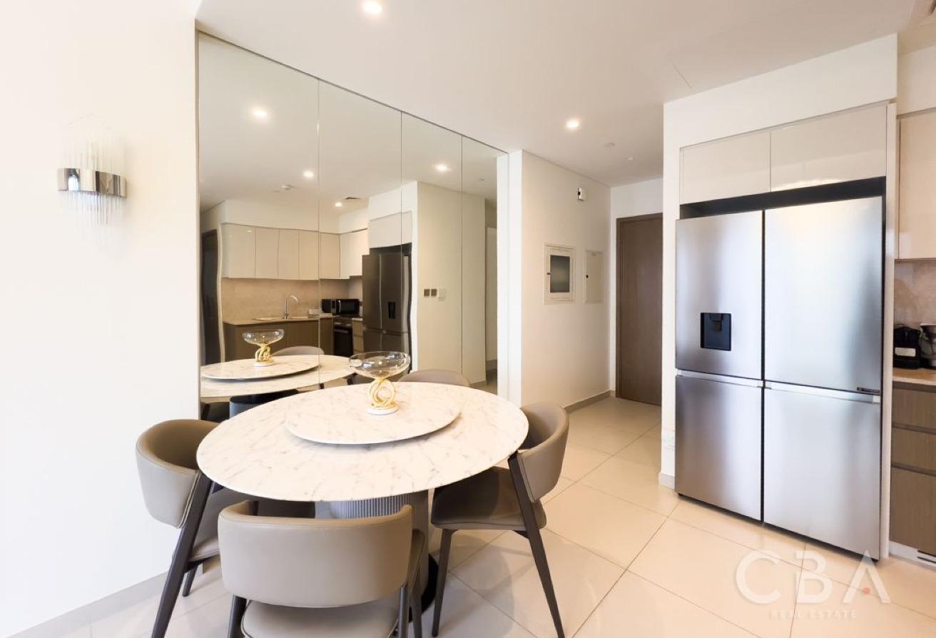 Full Burj Khalifa View | Furnished | High Floor photo 4