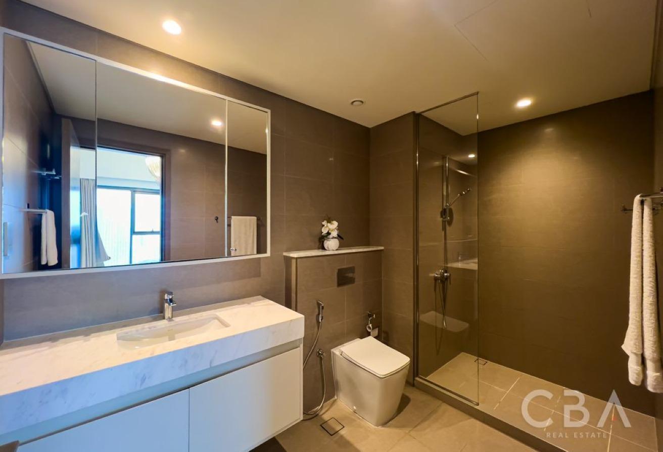 Full Burj Khalifa View | Furnished | High Floor photo 10