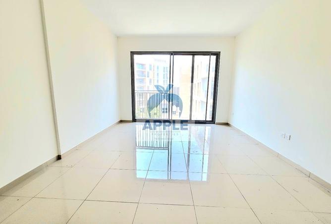 Luxurious Style Studio | Amenities included