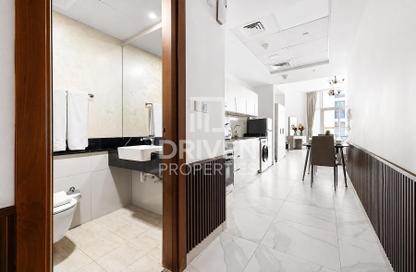 Apartment - Studio - 1 Bathroom for rent in Millennium Binghatti Residences - Business Bay - Dubai