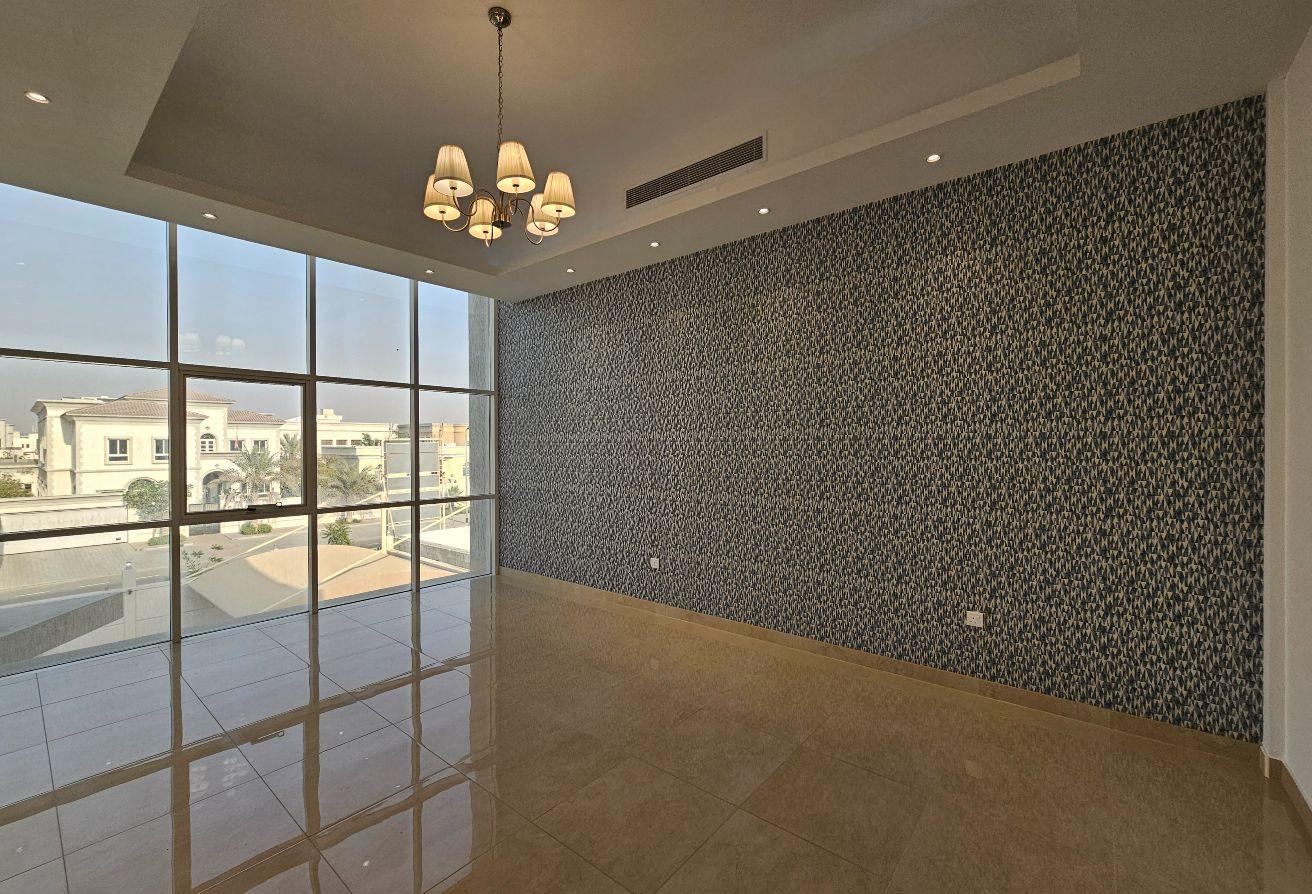 Luxury 5BR | Large living room| Garden photo 10