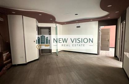 Full Floor - Studio - 2 Bathrooms for rent in Crystal Plaza - Al Majaz 1 - Al Majaz - Sharjah Full Floor - Studio - 2 Bathrooms for rent in Crystal Plaza - Al Majaz 1 - Al Majaz - Sharjah