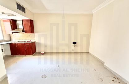 Apartment - Studio - 1 for rent in Fire Station Road - Muwaileh - Sharjah