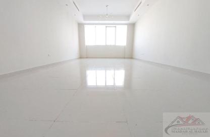 شقة - 3 غرف نوم - 4 حمامات للايجار في برج صحارى 6 - مجمع صحارى - النهدة - الشارقة