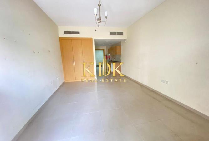 73844603 - Property Image 3