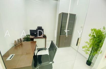 Office Space - Studio - 1 Bathroom for rent in Red Avenue - Al Garhoud - Dubai