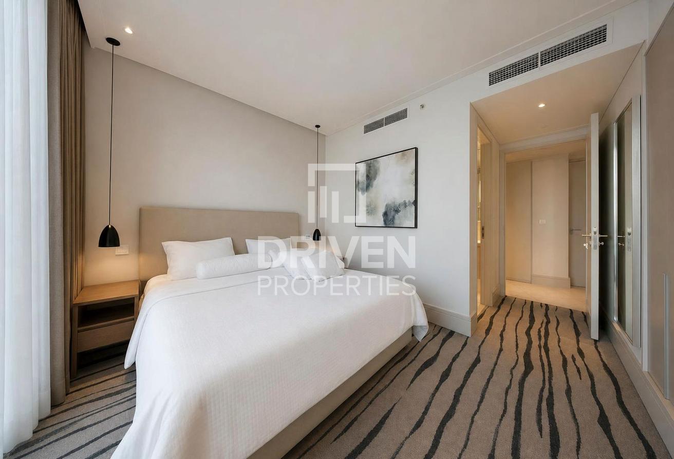 Well Priced | Burj Khalifa View | Study Room photo 13