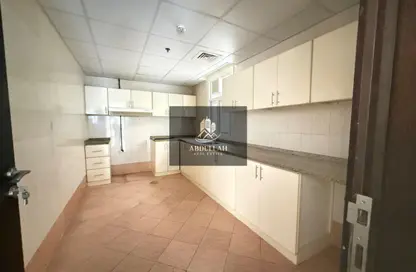 شقة - غرفة نوم - 2 حمامات للايجار في مبنى مويلح - مويلح - الشارقة