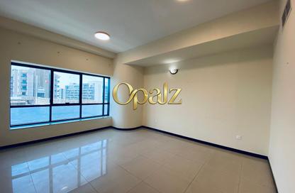 Apartment - 3 Bedrooms - 4 Bathrooms for rent in Warba Center - Al Muraqqabat - Deira - Dubai