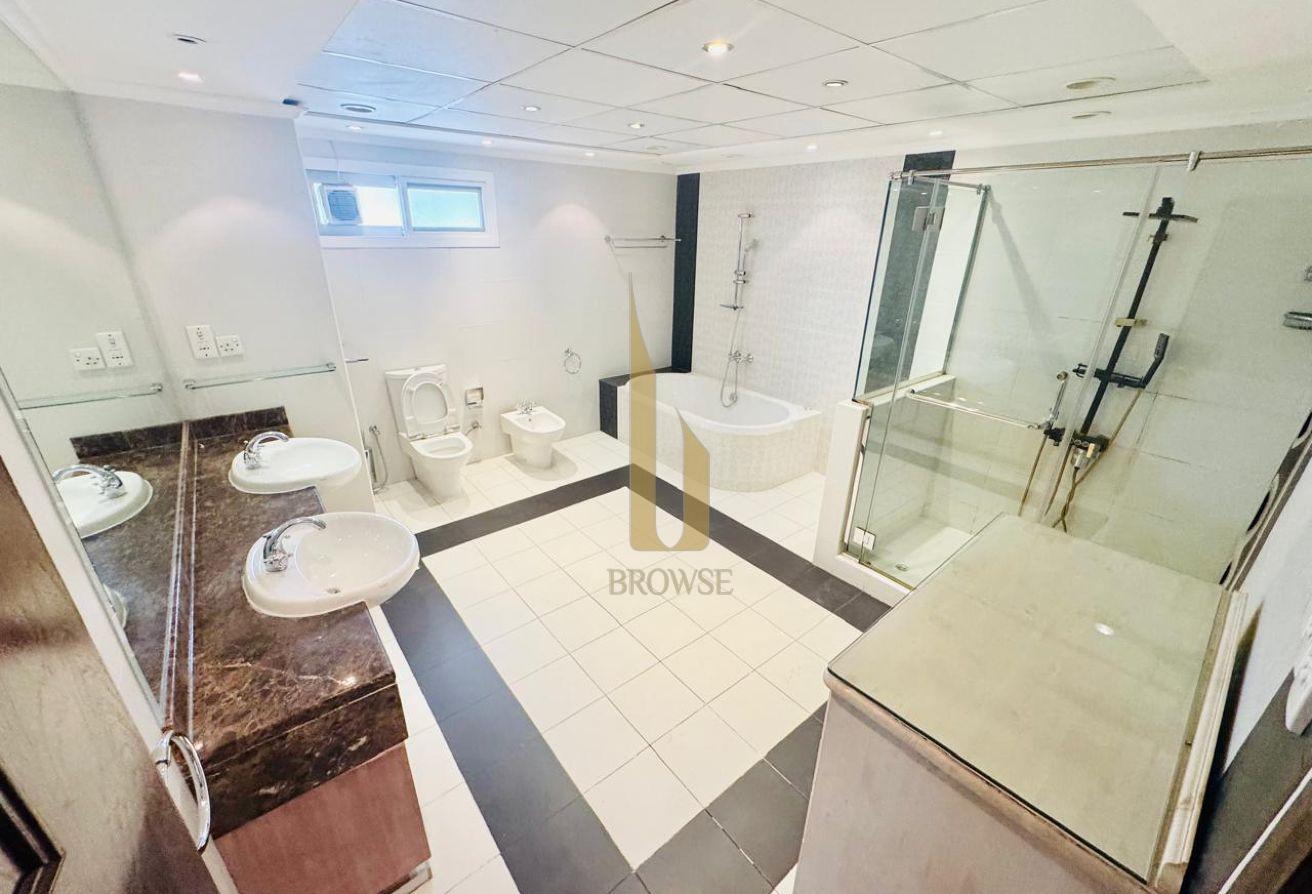 Study+4BR Ensuite | 2 Driver + 2 Maids Room photo 21